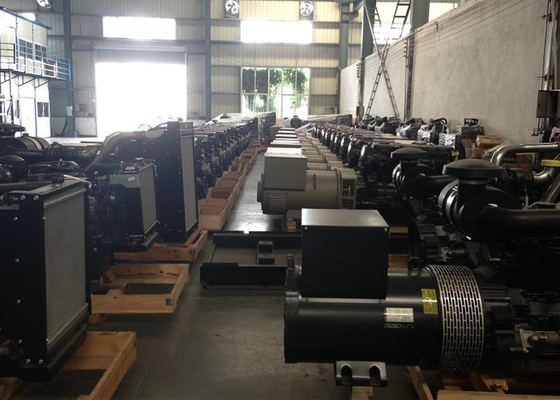 300KVA FPT डीजल जनरेटर स्टैमफोर्ड / मेक अल्टरनेटर के साथ रियल एस्टेट उपयोग